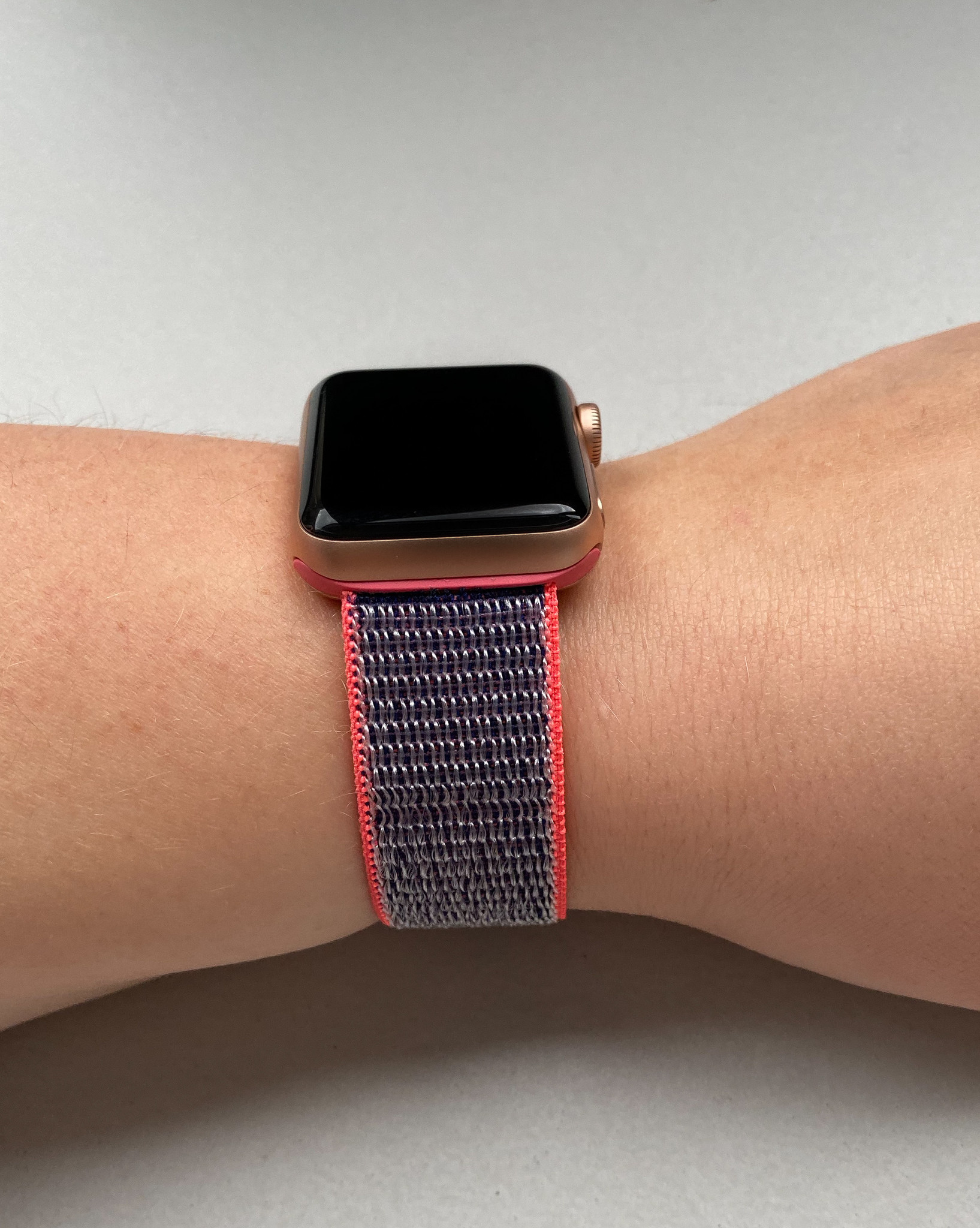 Correa loop deportiva de nailon para el Apple Watch - rosa eléctrico