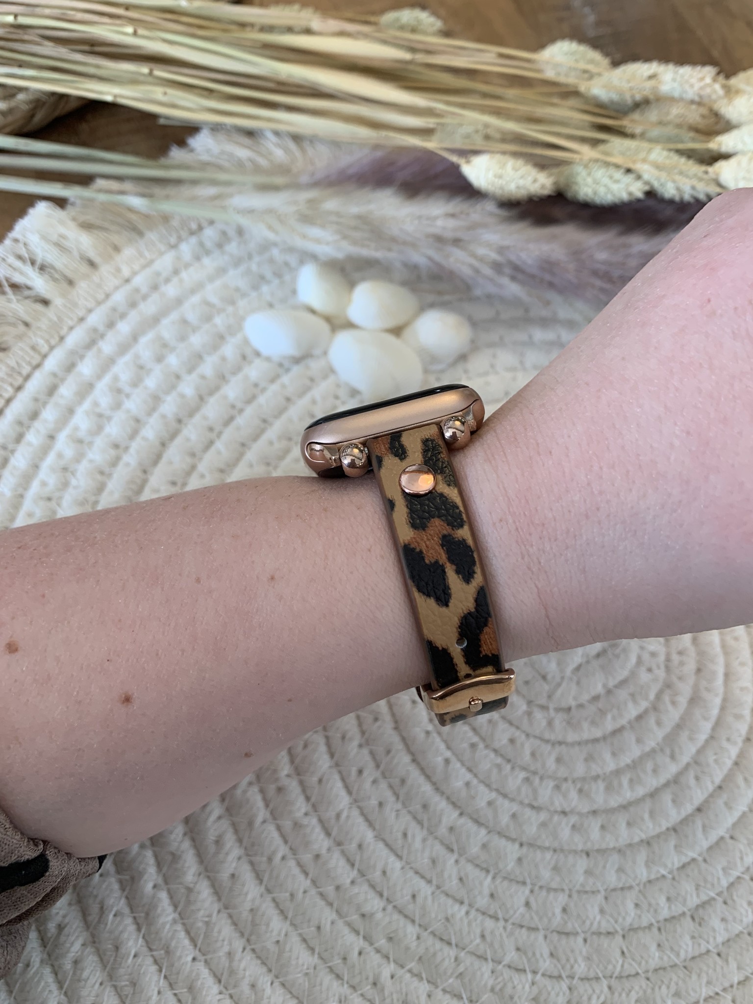 Correa inteligente de piel para el Apple Watch - leopardo