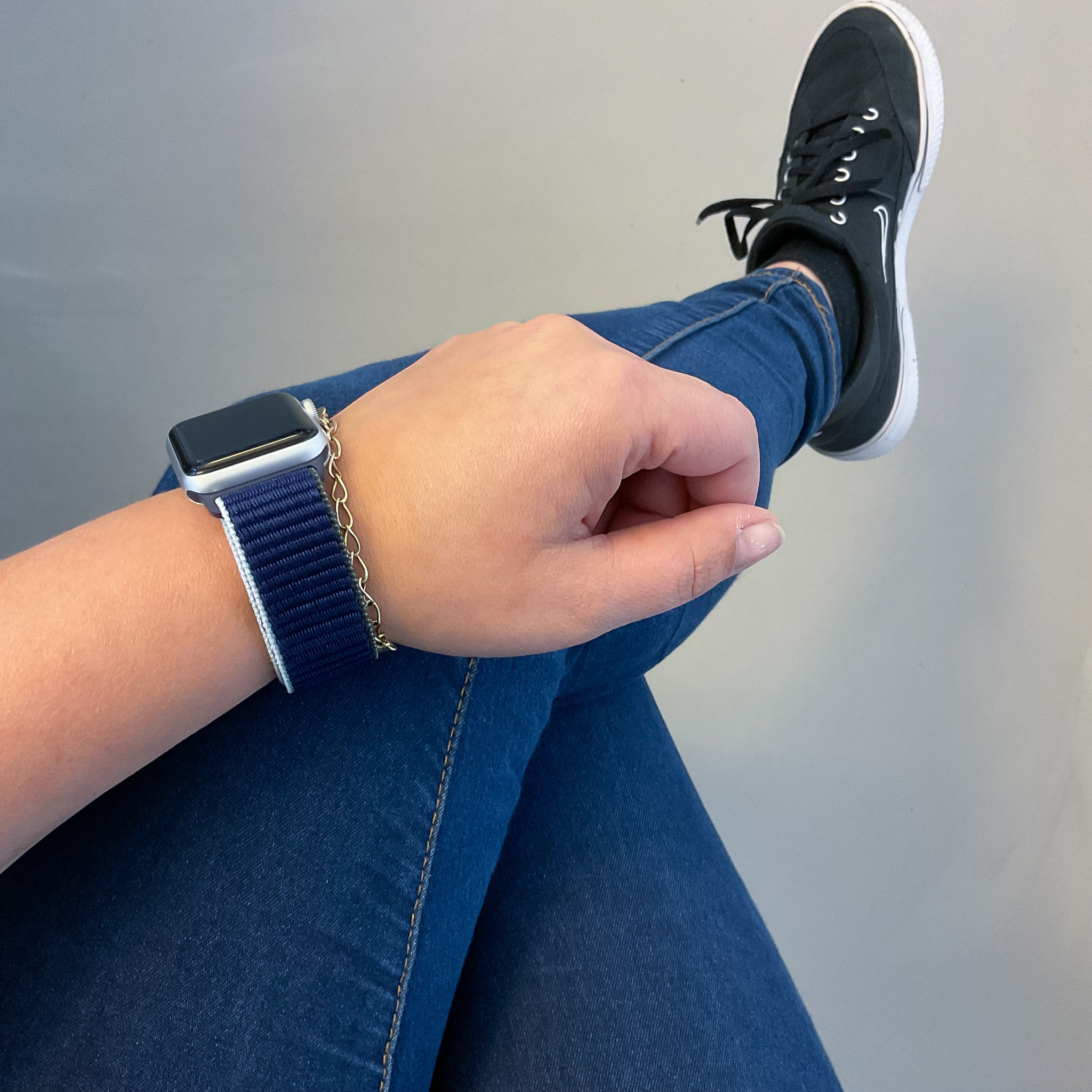Correa loop deportiva de nailon para el Apple Watch - azul marino oscuro