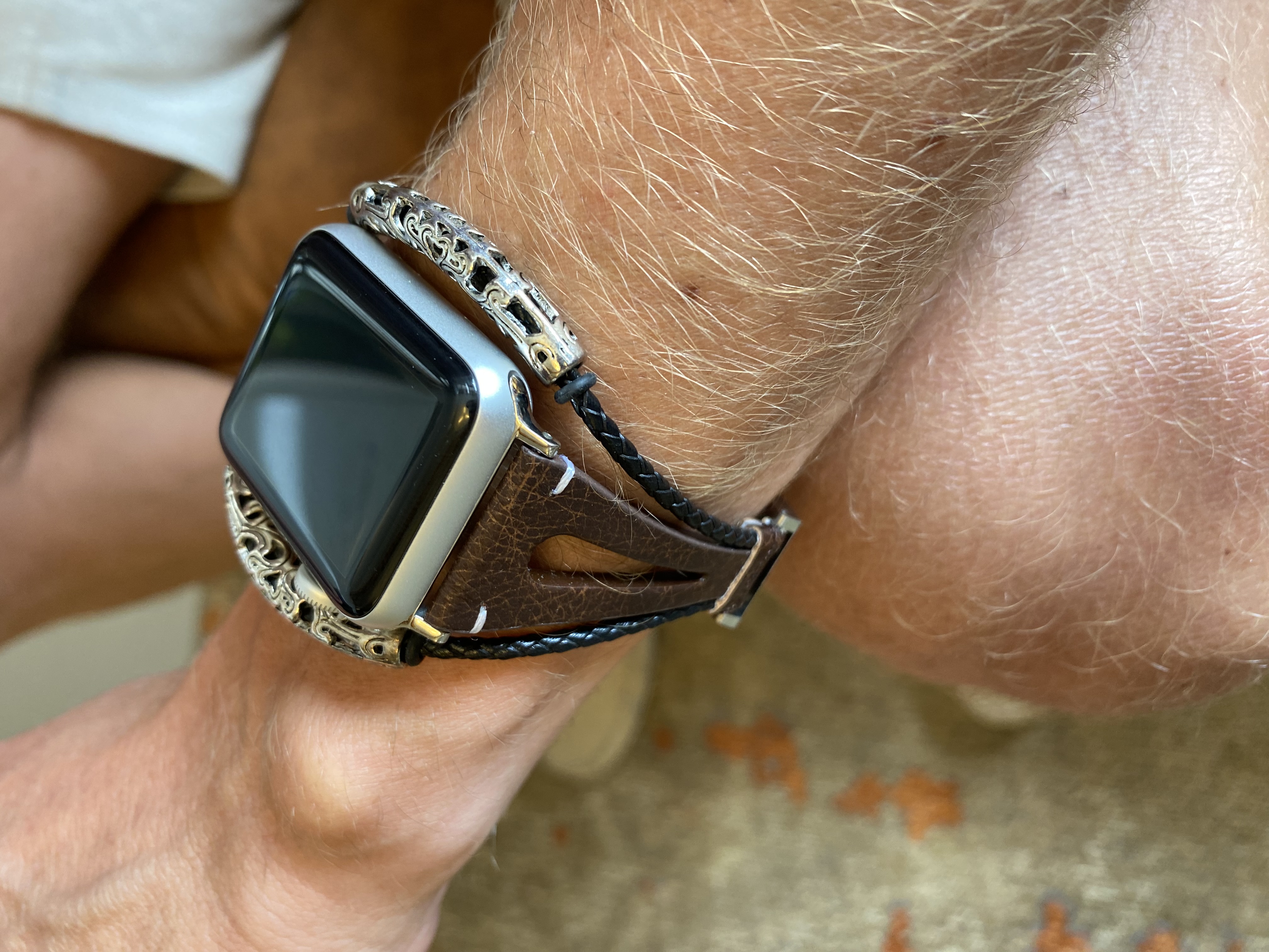 Correa de joyería de piel robusto para el Apple Watch - marron oscuro